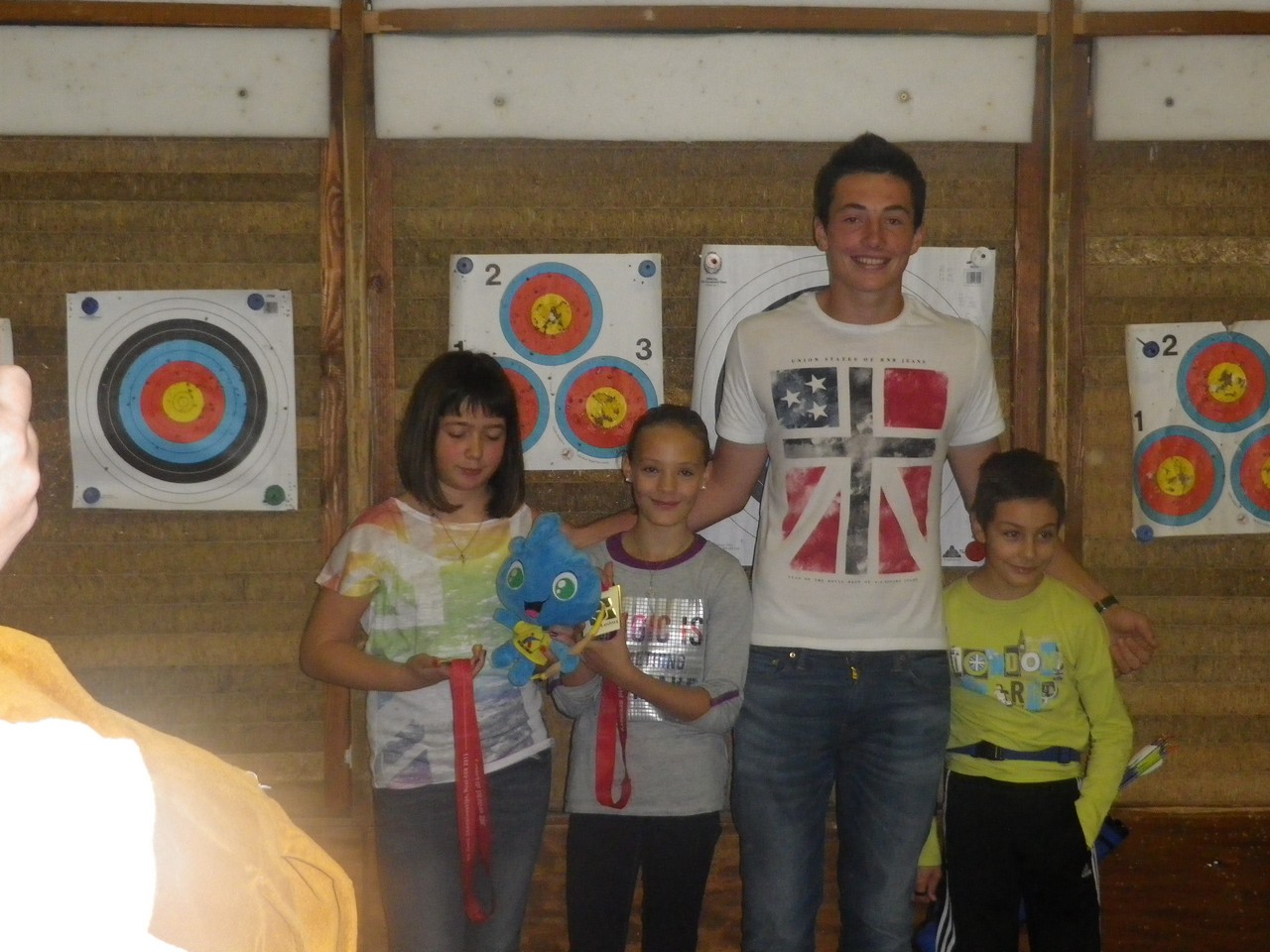 Thomas Koenig de retour de Wuxi et les jeunes archers du club. 